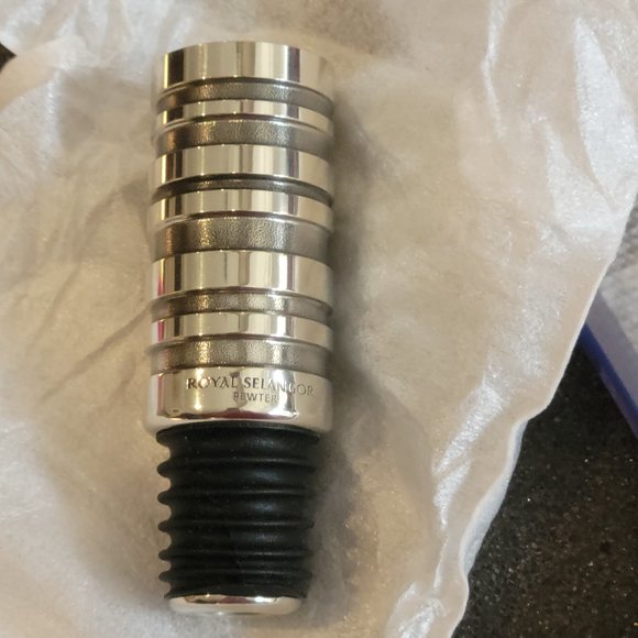 NIB Royal Selangor Pewter Wine Pourer - Picture 5 of 10